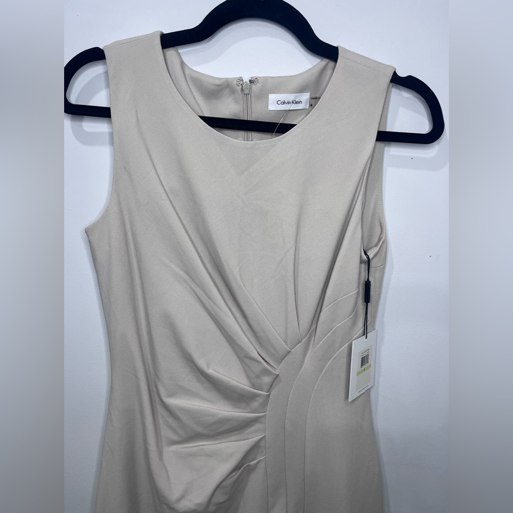 Calvin Klein • Women Cream Stone Sleeveless Starburst Ruched Sheath Dress 4 NWT - Picture 3 of 7